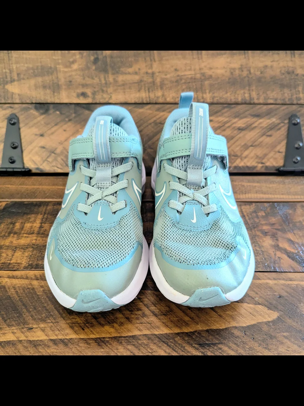 Nike Cosmic Runner Cannon Denim Turquoise White Sail Kids Unisex Size 13C Swoosh